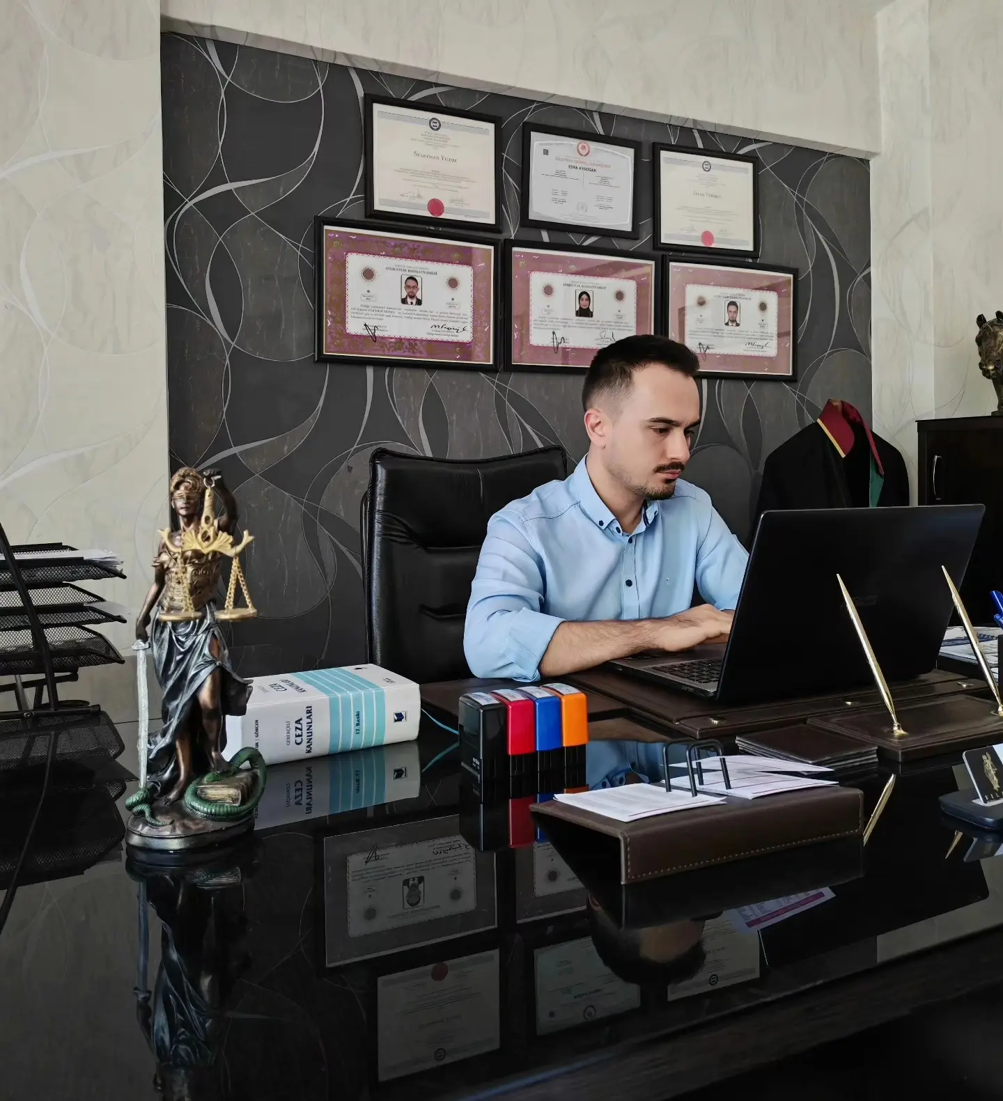 Av. İrfan Yürekli profil fotoğrafı - Isparta, Isparta