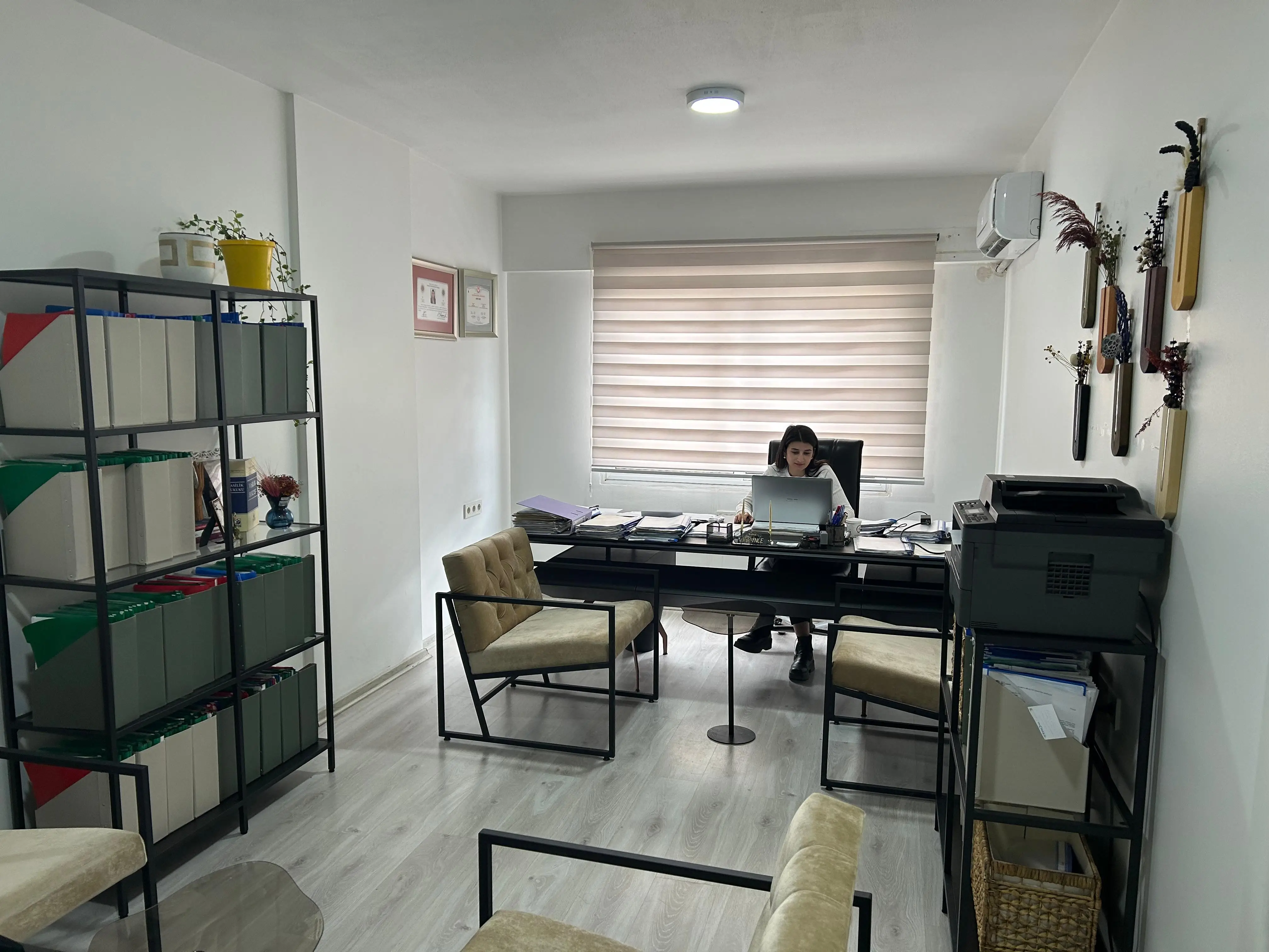 Hukuk & Danışmanlık hukuk bürosu fotoğrafı - Bornova, İzmir
