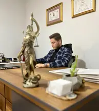 Servet Uslu Hukuk Bürosu hukuk bürosu fotoğrafı 5 - Karşıyaka, İzmir