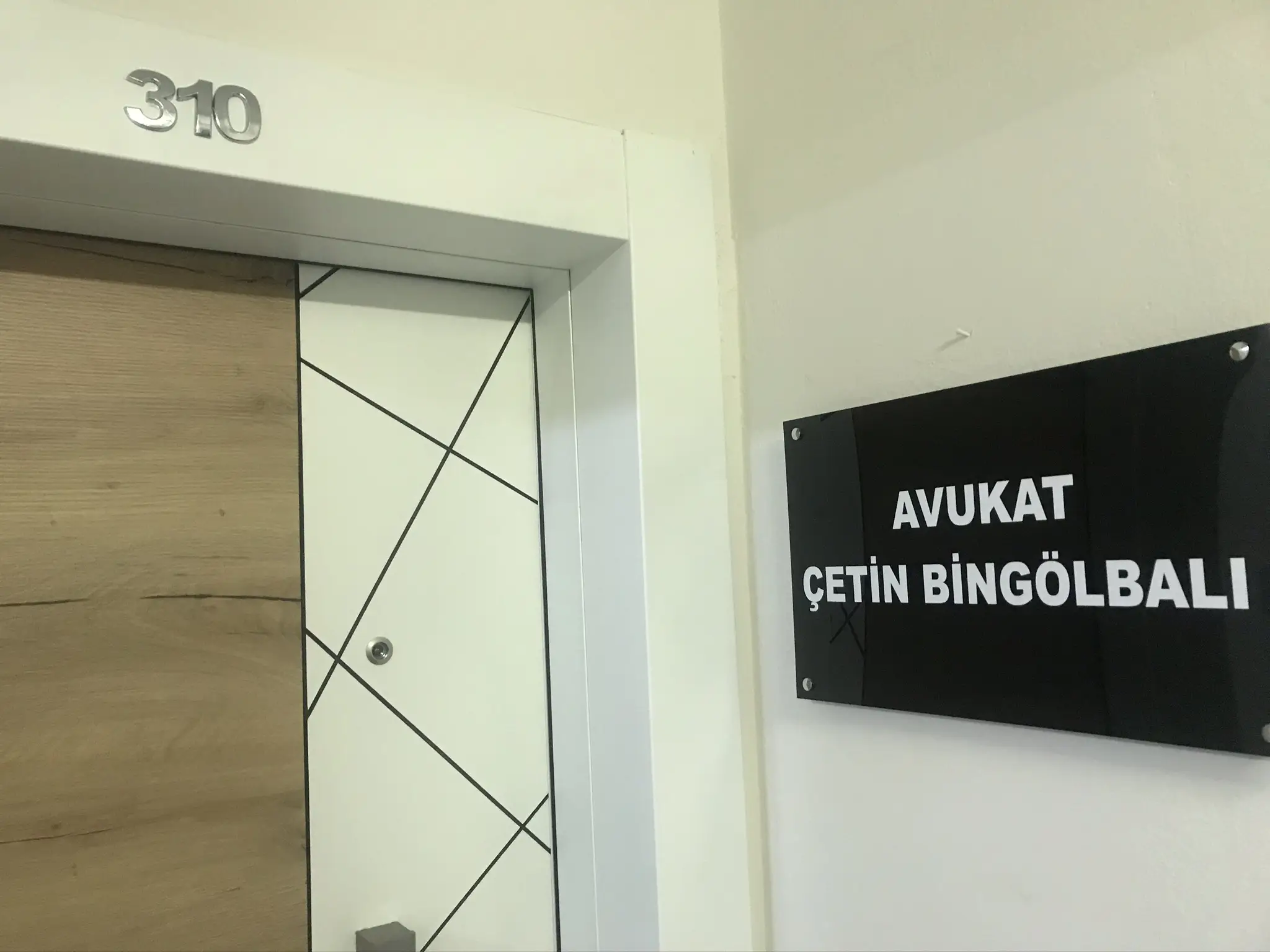 Av. Arb. Çetin Bingölbalı profil fotoğrafı - Konak, İzmir