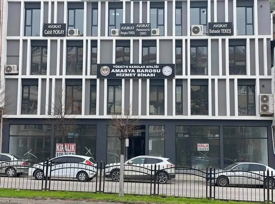 Av. Avukat Bahadır Tekeş Avukat Cahit Nokay Avukat Muhammed Ali Çakıcı Avukat Bengisu Tekeş profil fotoğrafı - Amasya, Amasya