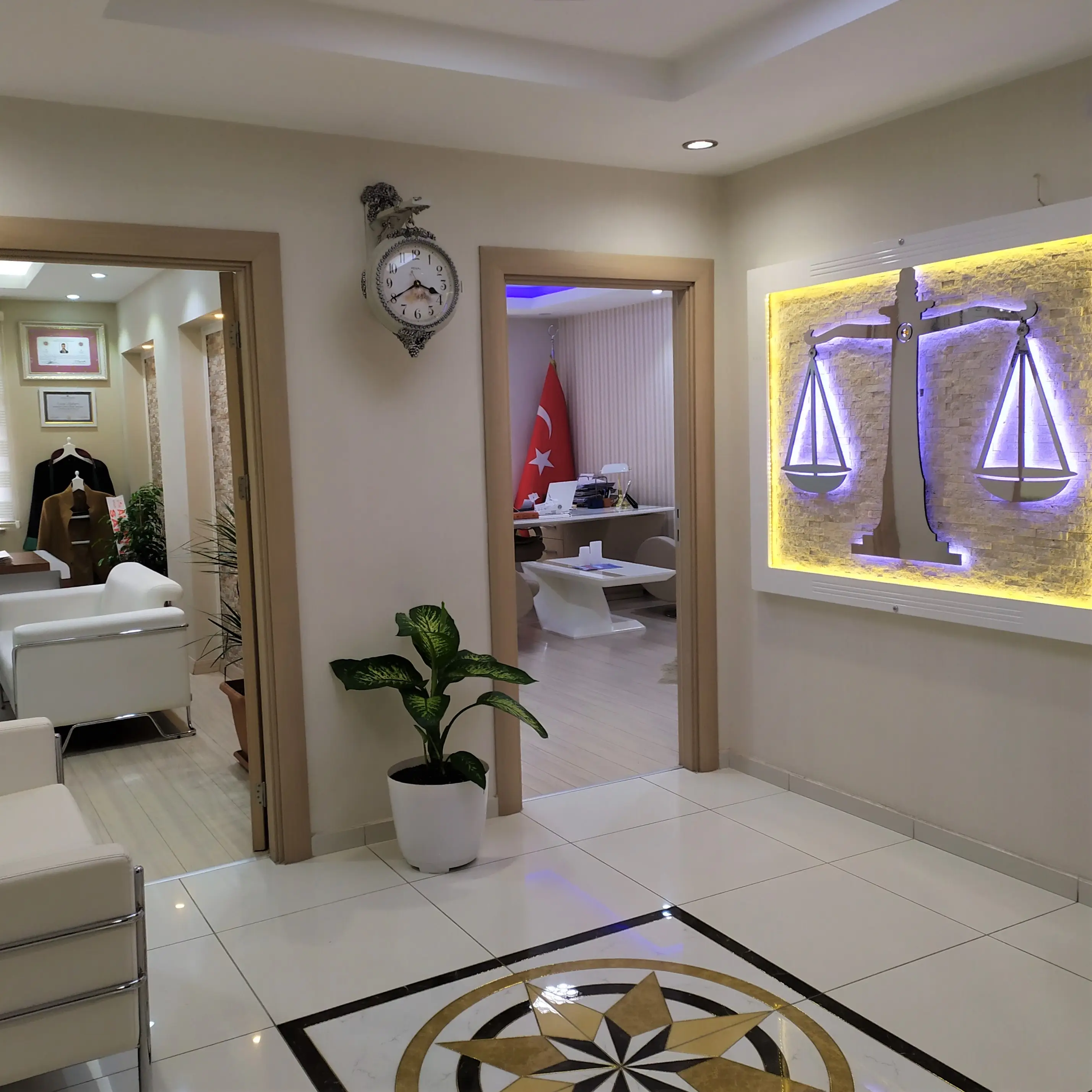 Av. Harun Cengizhan Arazay profil fotoğrafı - Kırşehir, Kırşehir
