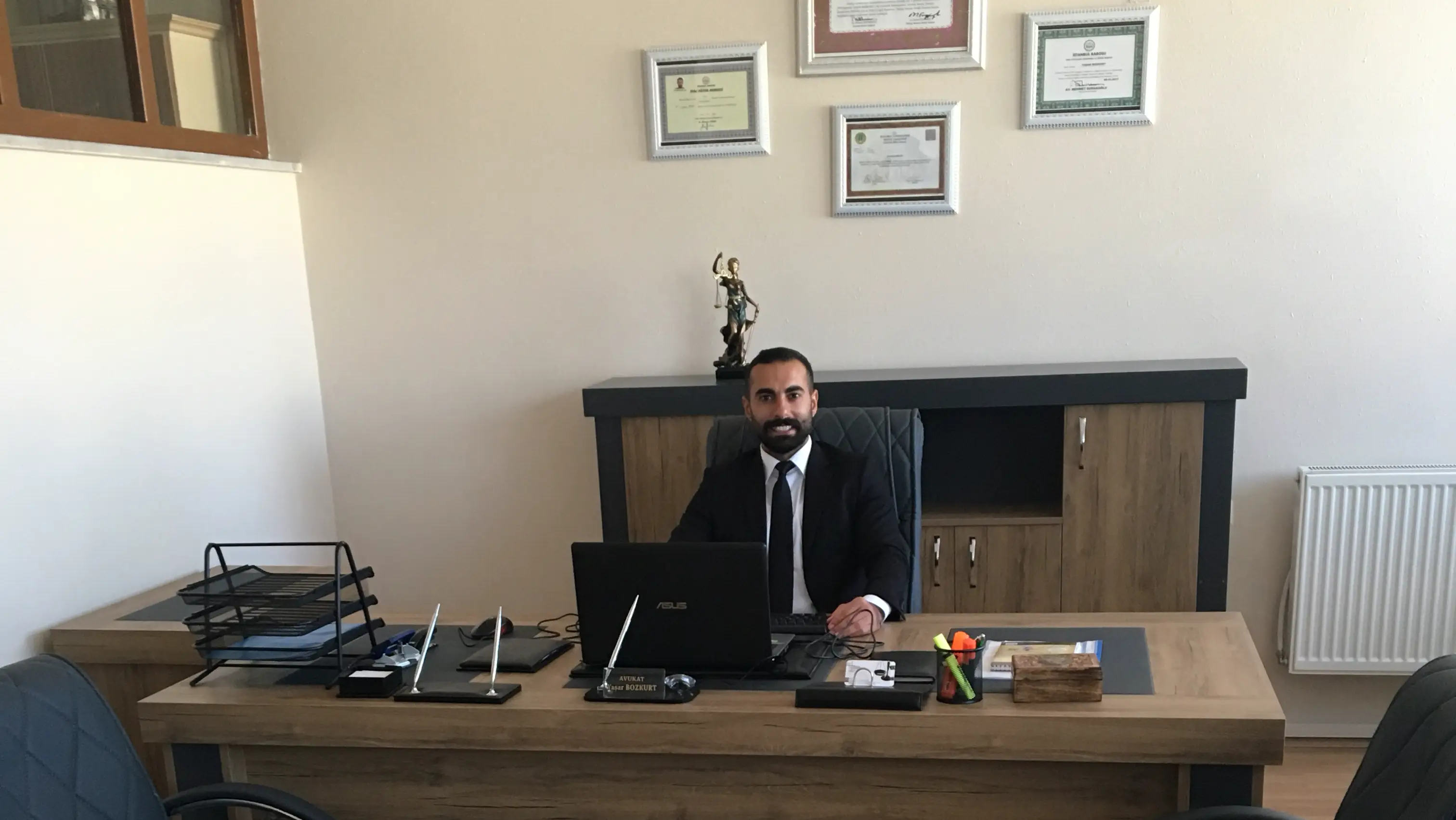 Av. Yaşar Bozkurt profil fotoğrafı - Iğdır, Iğdır