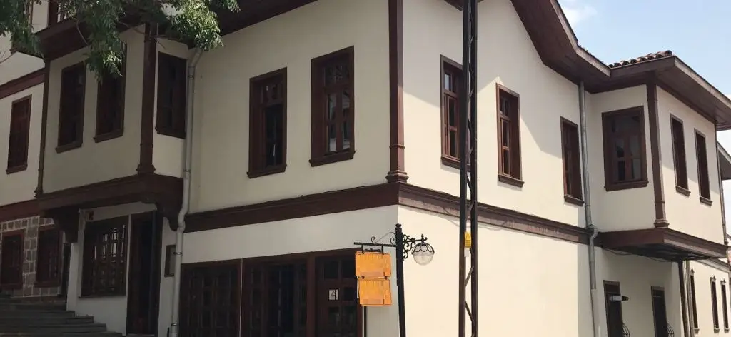 Av. Kübra Yildiz Çolak profil fotoğrafı - Altındağ, Ankara