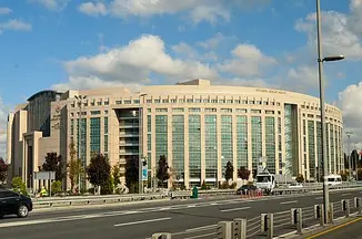 Av. Simay Maraşlı profil fotoğrafı - Bakırköy, İstanbul
