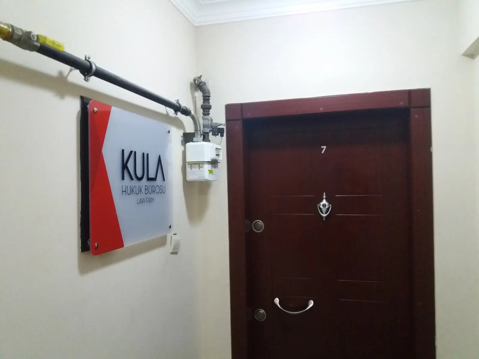 Kula Hukuki Danışmanlık Ve Avukatlık Bürosu (Kula Law Firm) hukuk bürosu fotoğrafı - Bayraklı, İzmir