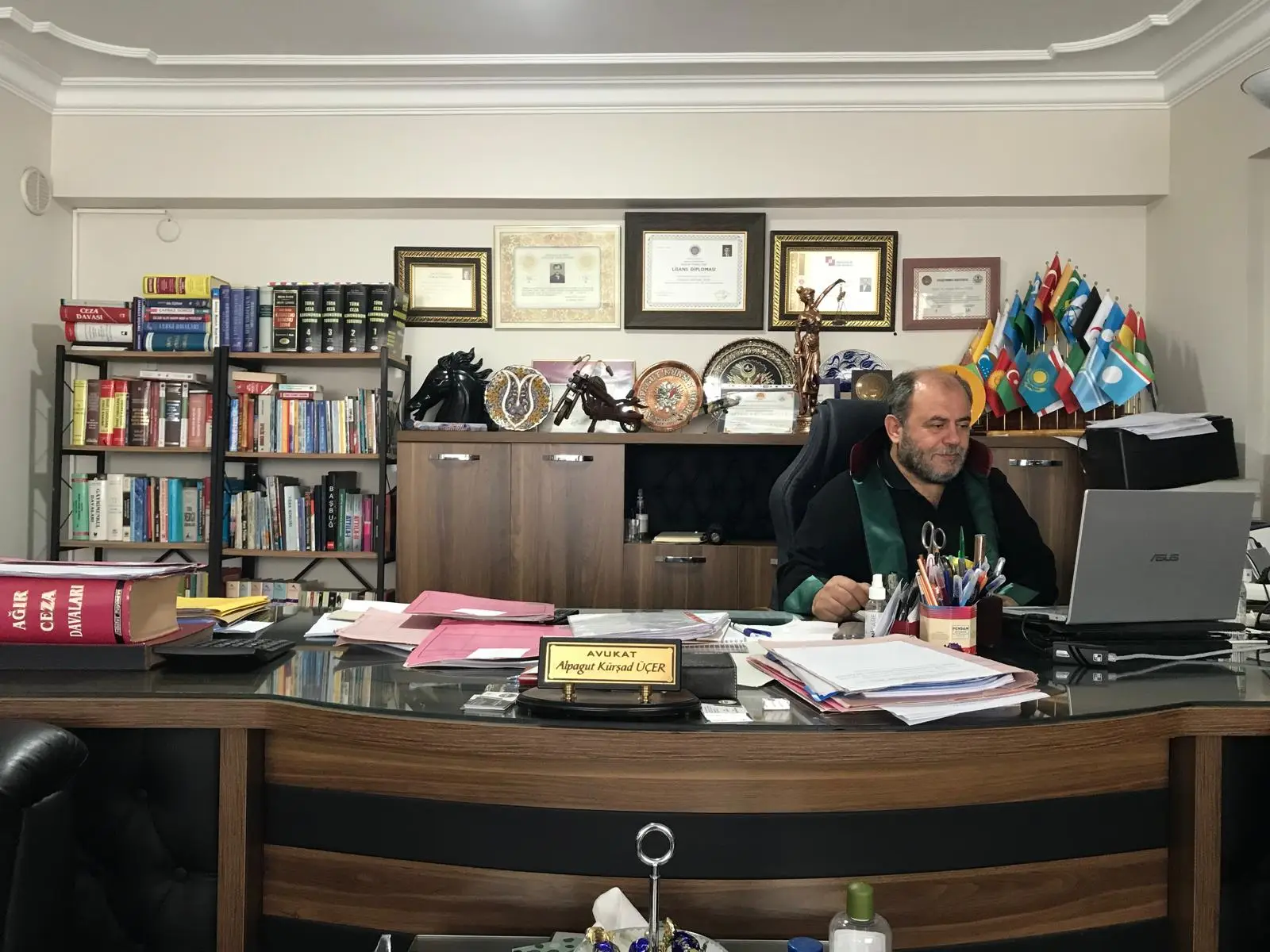 Av. Alpagut Kürşad Üçer profil fotoğrafı - Nazilli, Aydın