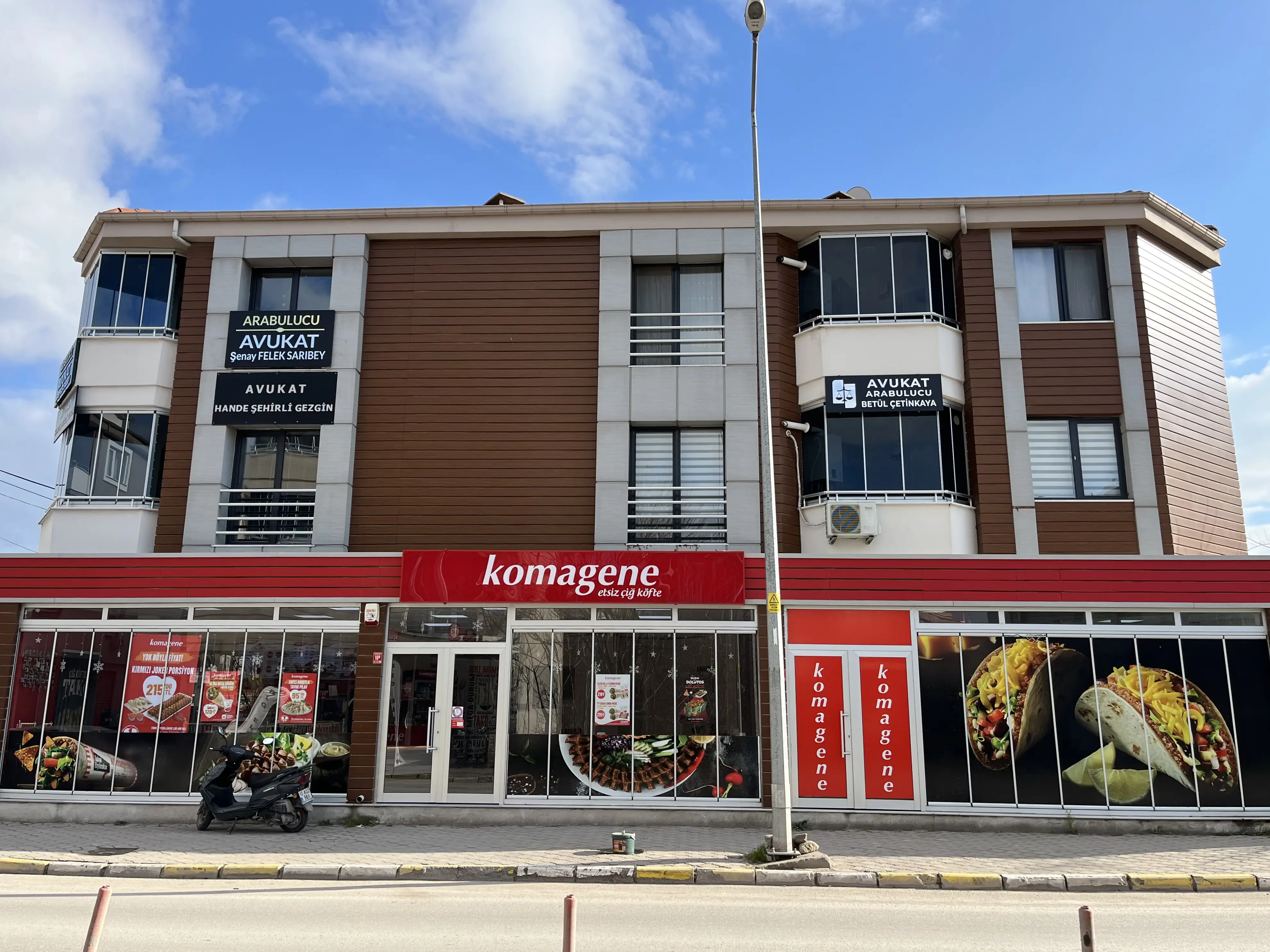 Av. Arb. Betül Çetinkaya profil fotoğrafı - Balıkesir, Balıkesir