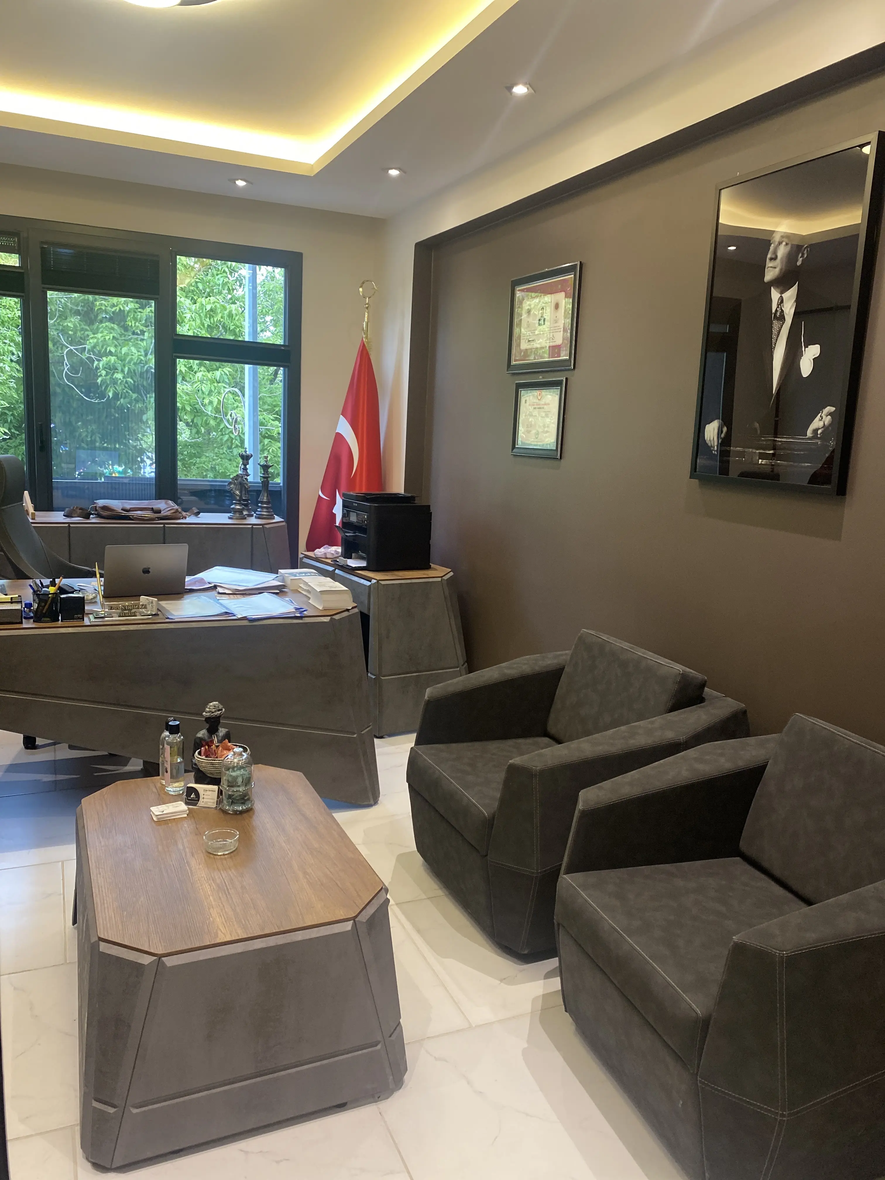 Av. Enes Sarıkaya profil fotoğrafı - Çivril, Denizli