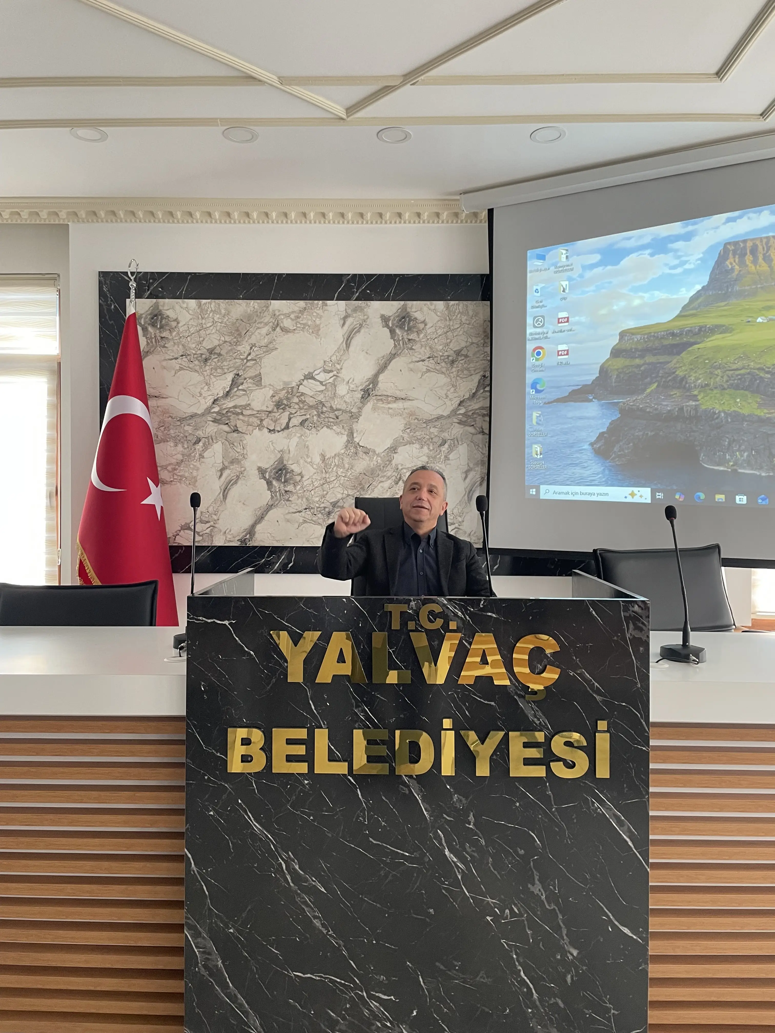 Av. İbrahim Aksoy profil fotoğrafı - Yalvaç, Isparta