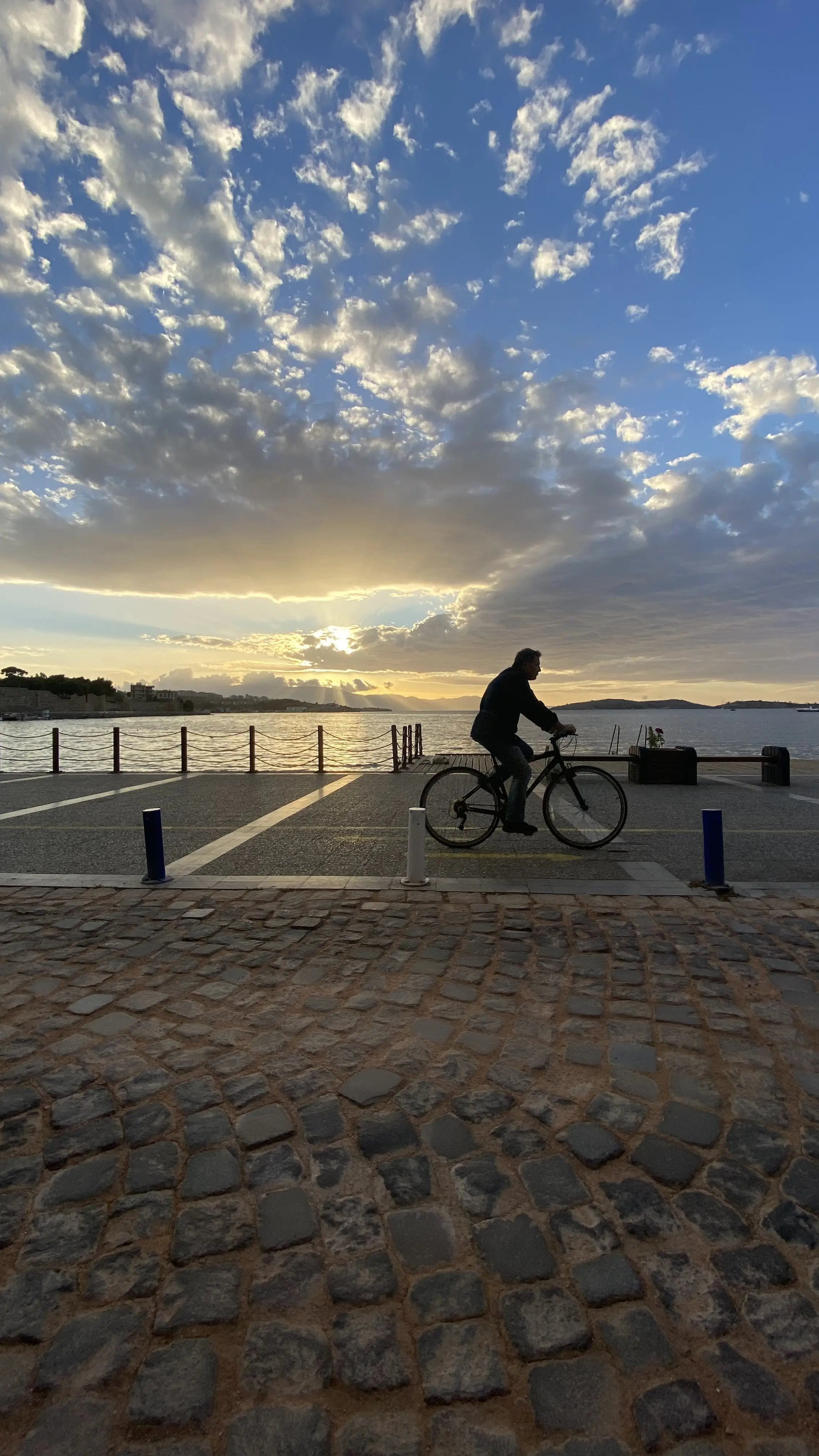 Av. Kadife Çiğdem Aygül profil fotoğrafı - Foça, İzmir
