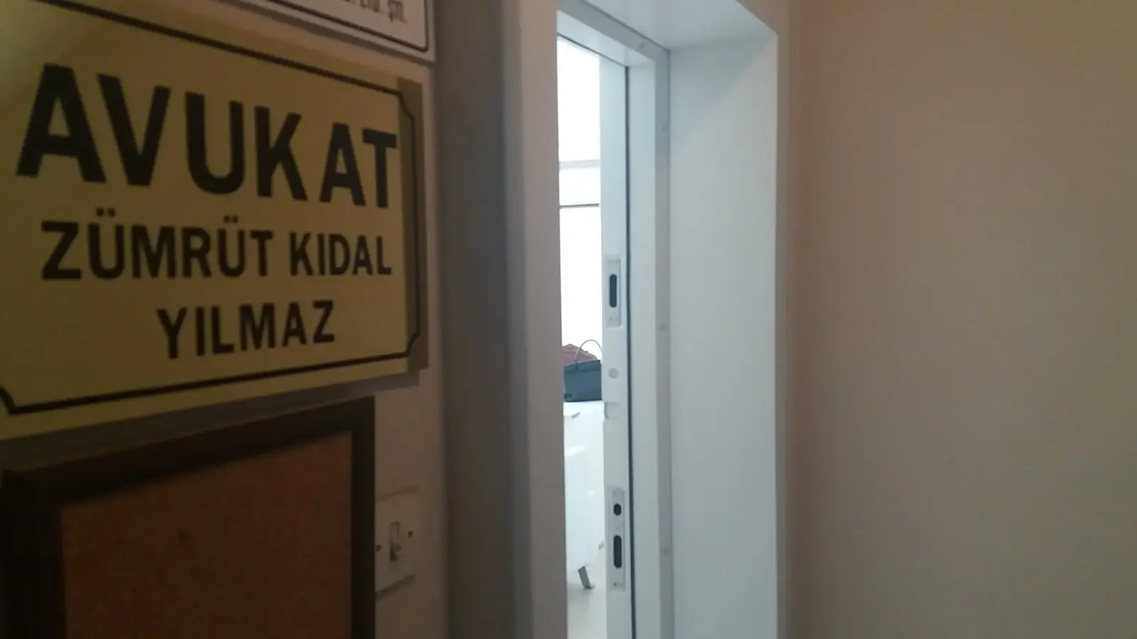 Av. Zümrüt Kıdal Yılmaz profil fotoğrafı - Urla, İzmir