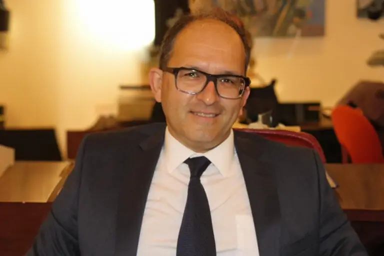 Av. Serhat Şişmanoğlu profil fotoğrafı - Kırklareli, Kırklareli