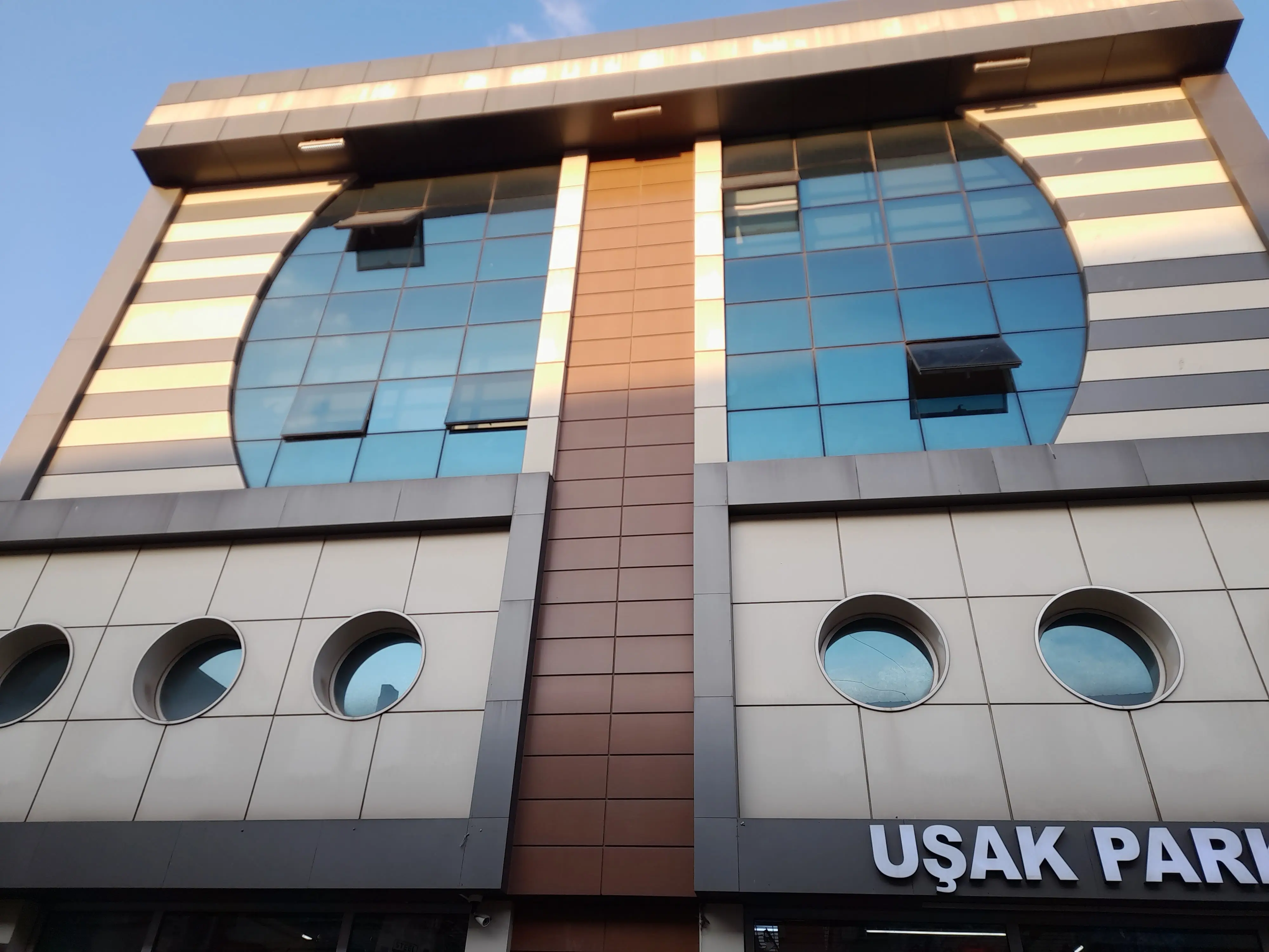 Av. Selahattin Özgül profil fotoğrafı - Kula, Manisa