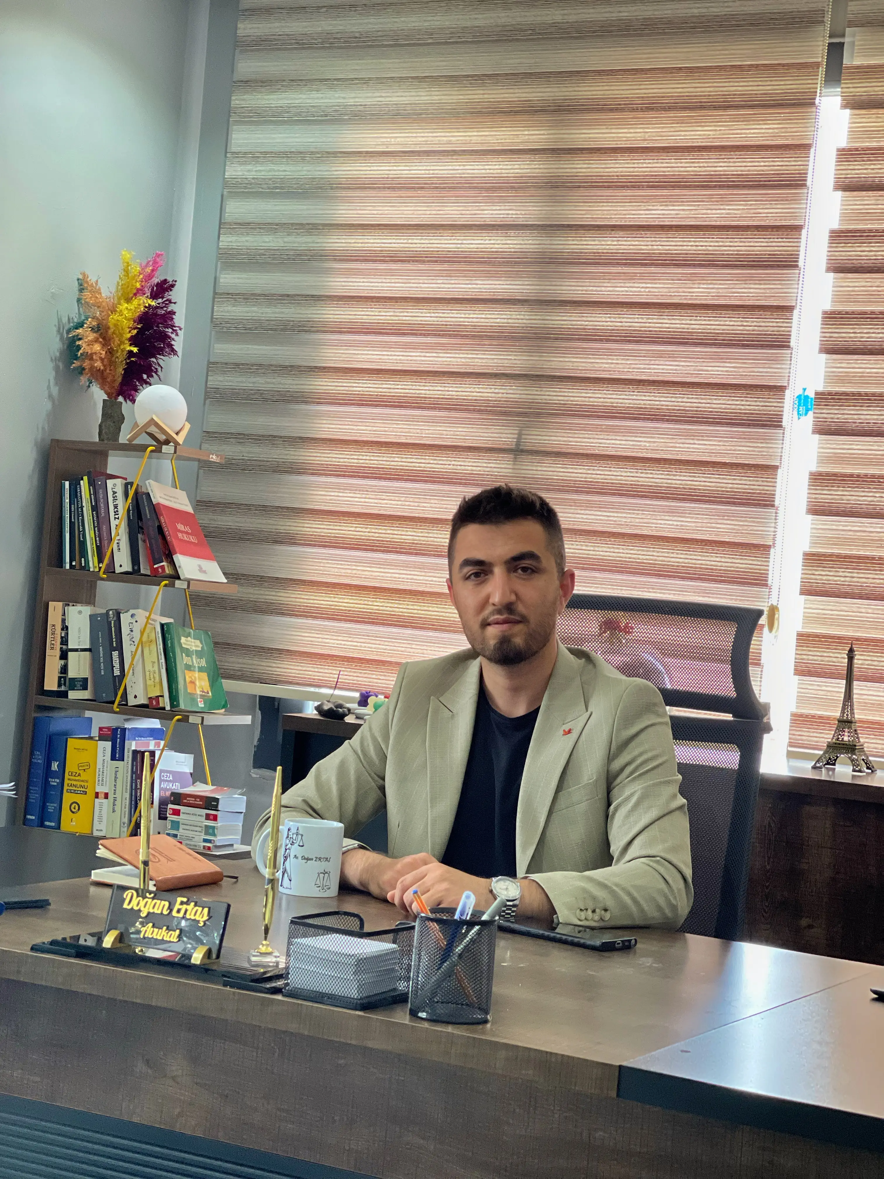 Av. Doğan Ertaş profil fotoğrafı - Silopi, Şırnak