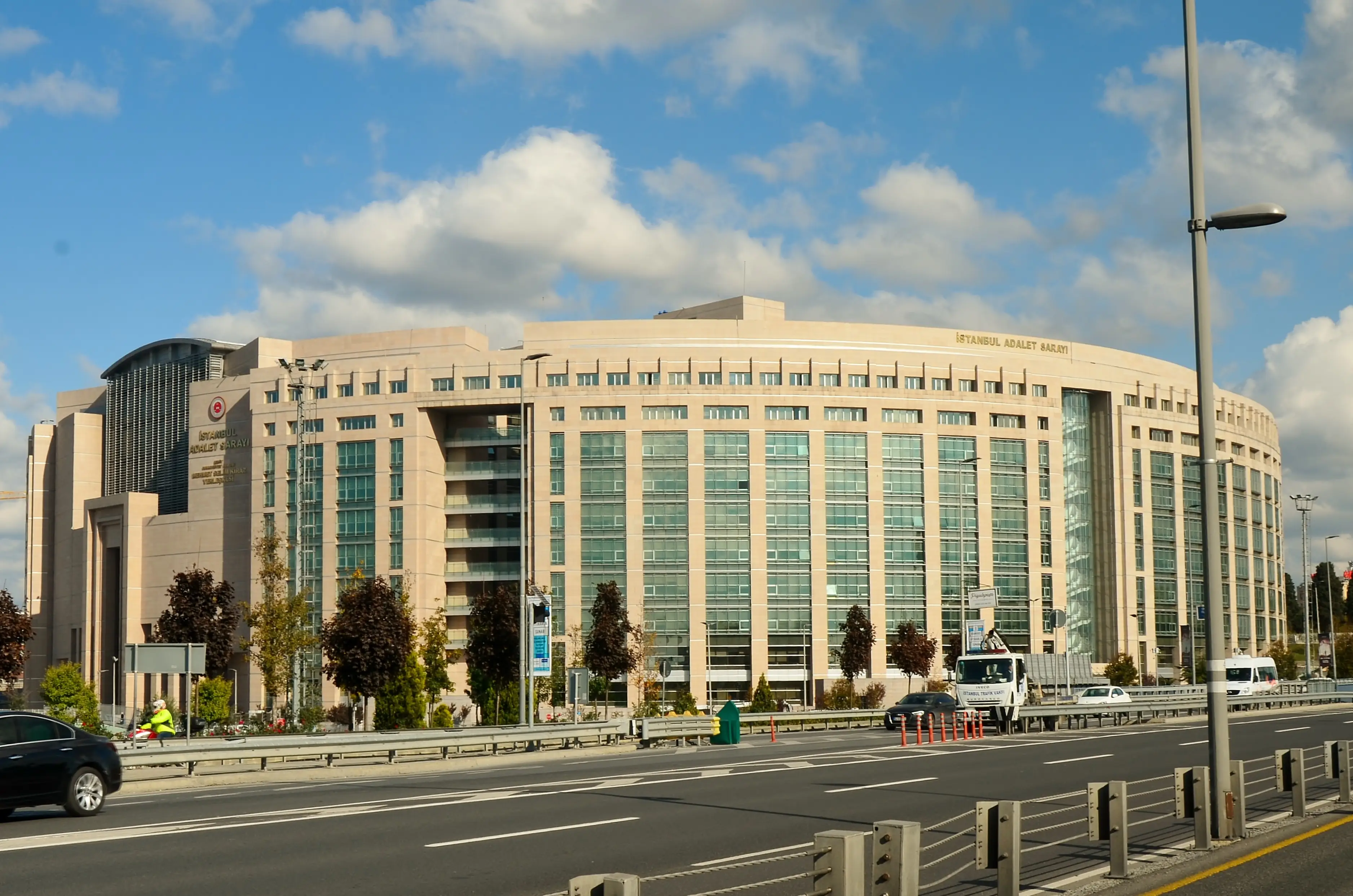 Av. Serkan Taşcı profil fotoğrafı - Şişli, İstanbul