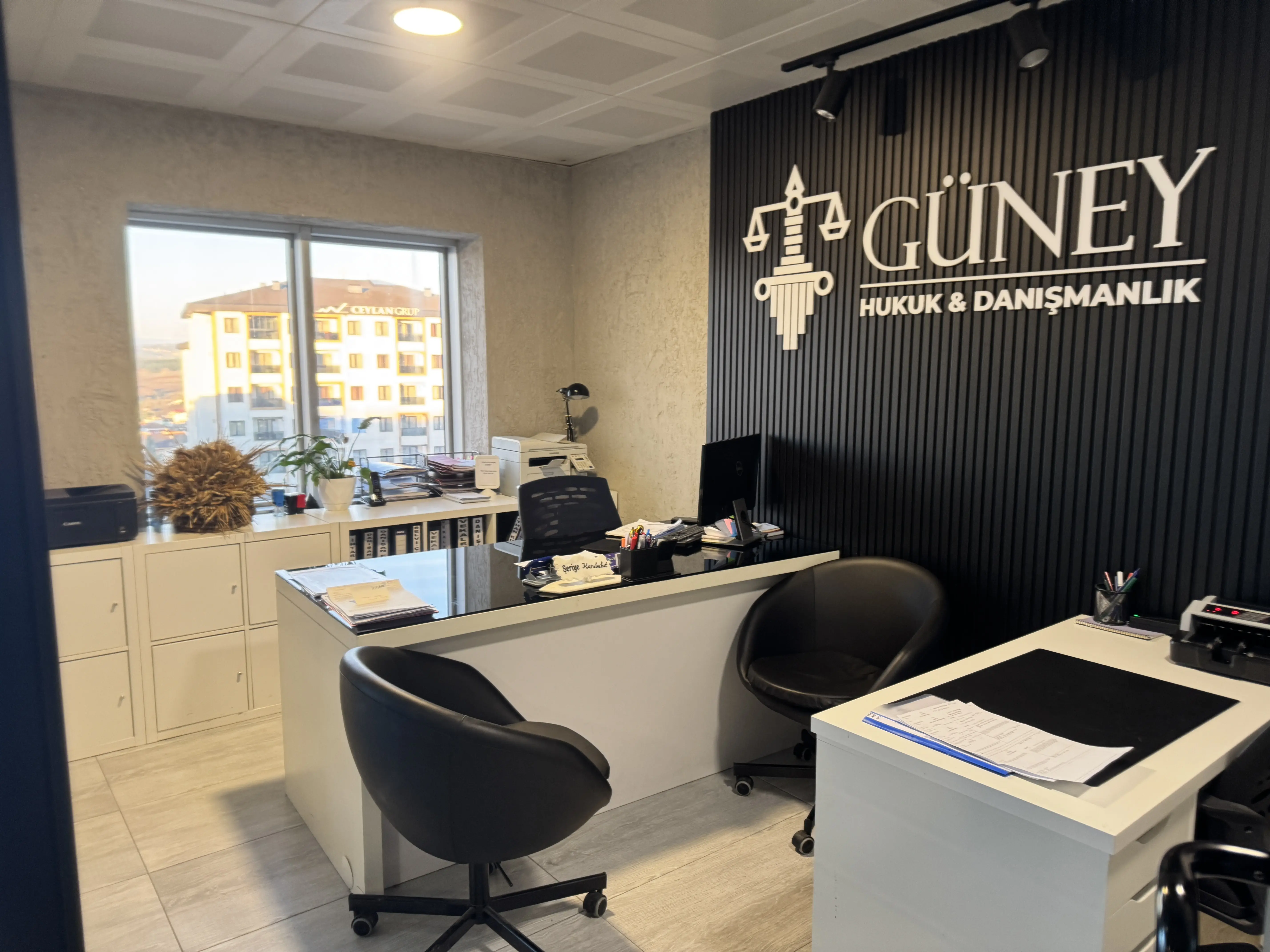 Av. Yekta Ceyhun Günay profil fotoğrafı - Bursa